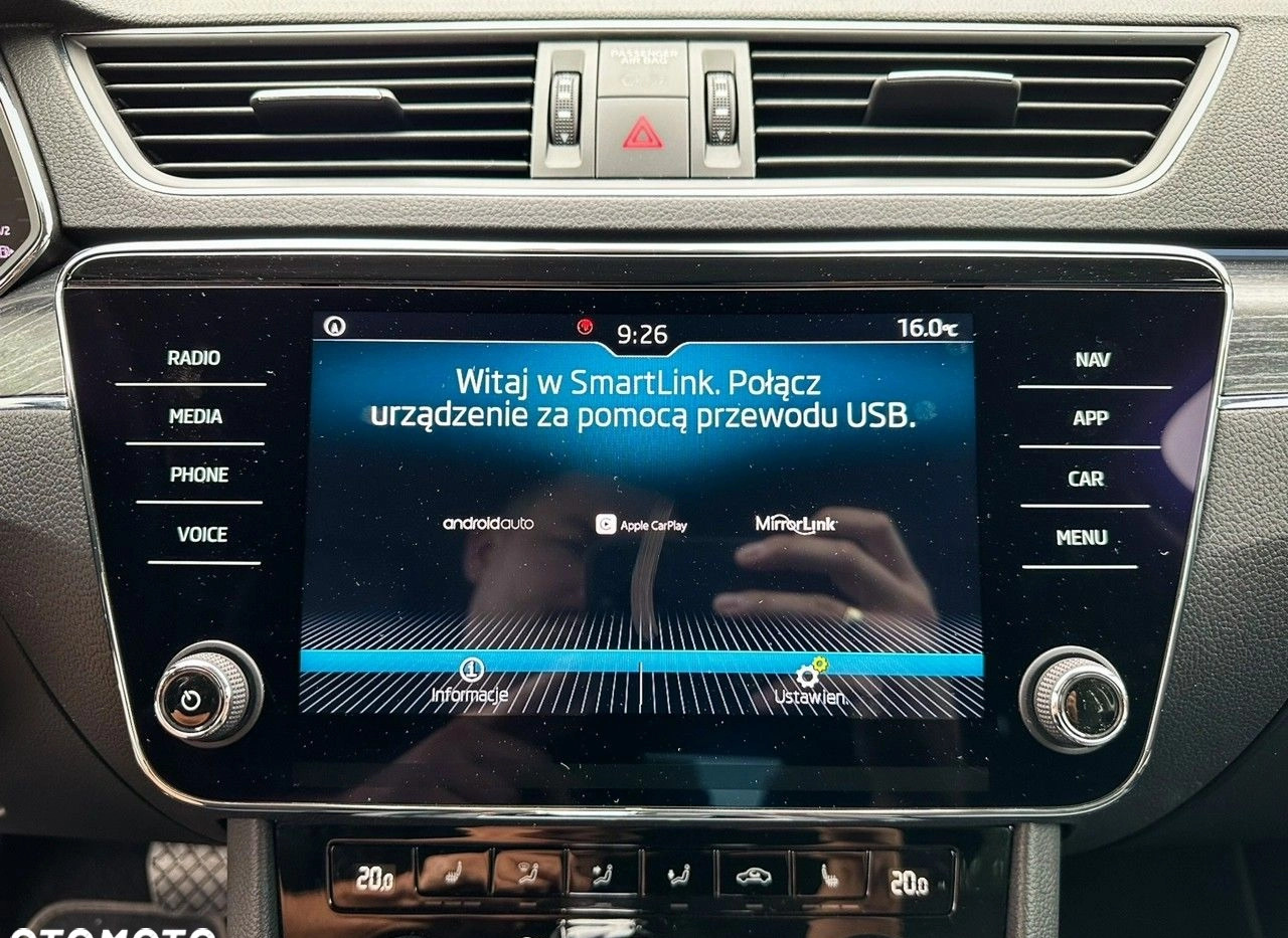 Skoda Superb cena 107777 przebieg: 98000, rok produkcji 2020 z Zawadzkie małe 562